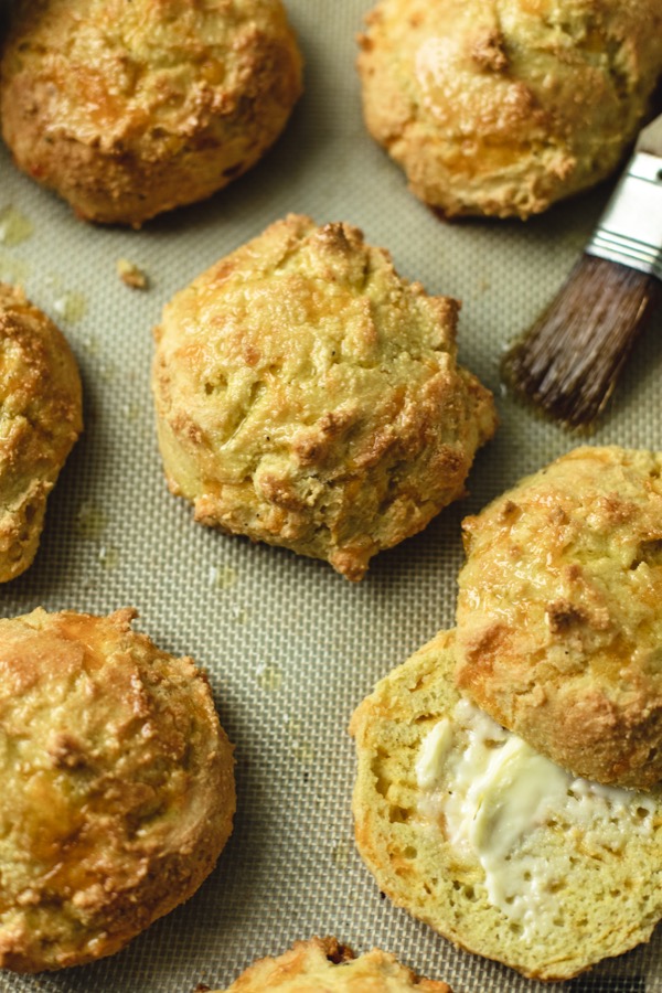 Cheesy Low-Carb Biscuits