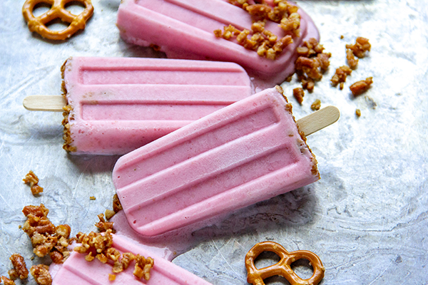 Strawberry Pretzel Dessert Popsicles